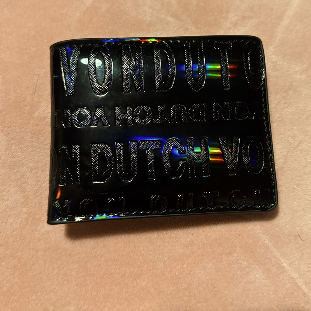 VON DUTCH NWT ~ Black Onyx Reflective Wallet
